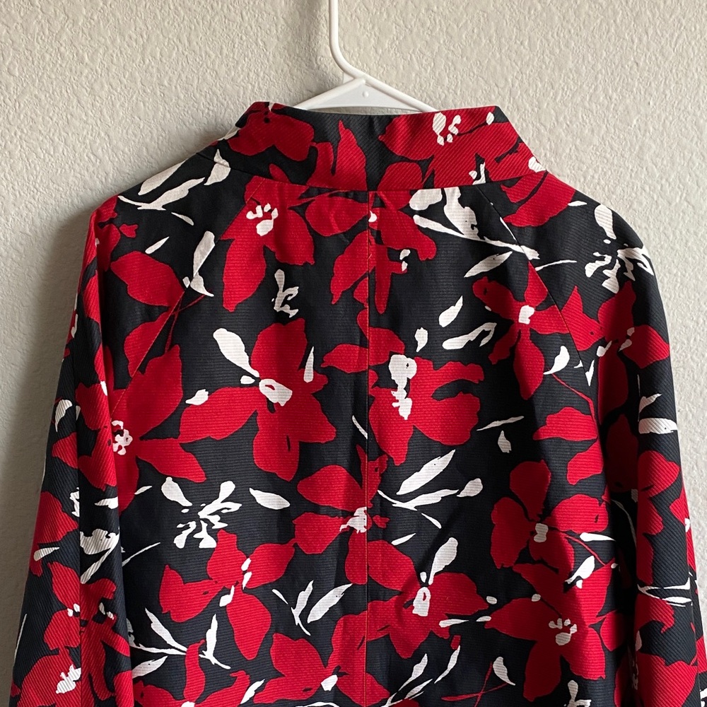 Anne Klein Red and Black Floral Blazer - Picture 9 of 16